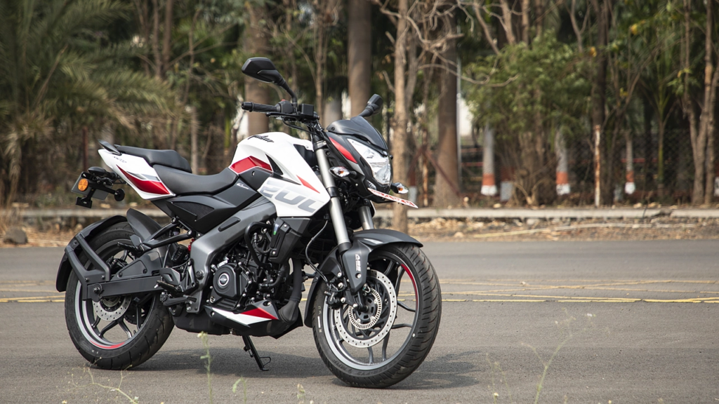  new Bajaj Pulsar NS200, NS160, and NS125! Discover pricing, features, mileage, and engine specs.